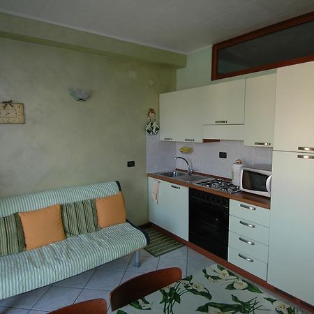Appartamento Alle Magnolie Сирмионе Екстериор снимка